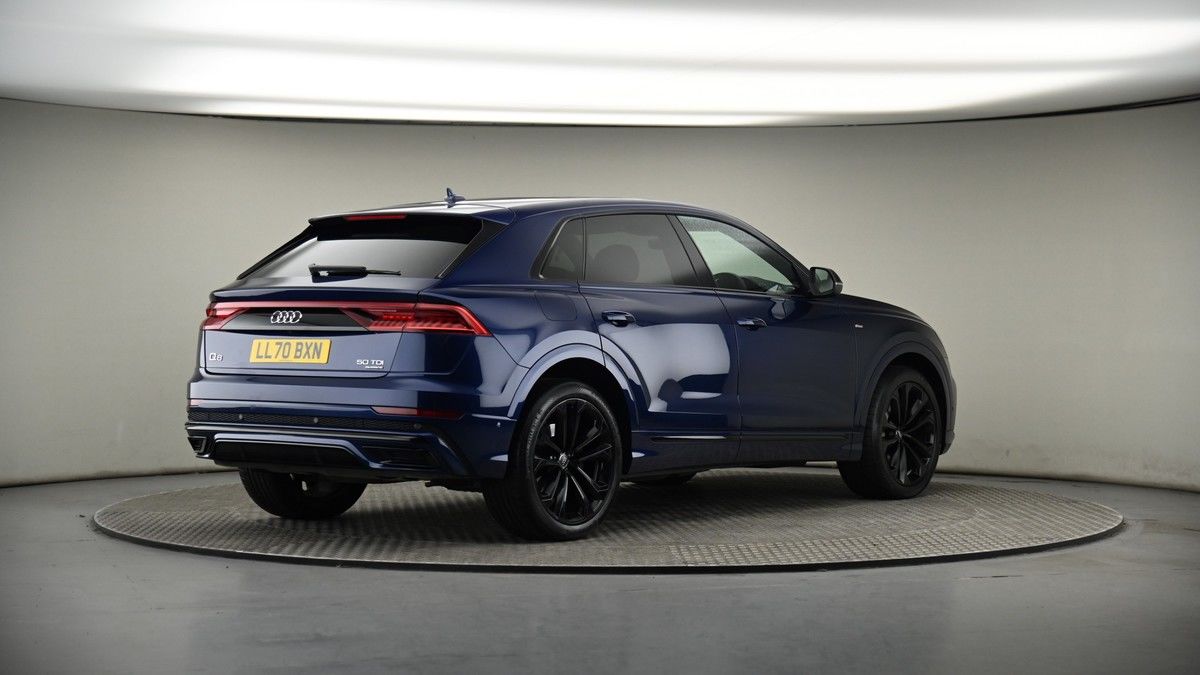 Audi Q8 Image 7