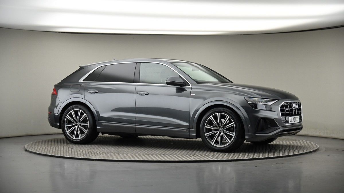 Audi Q8 Image 6