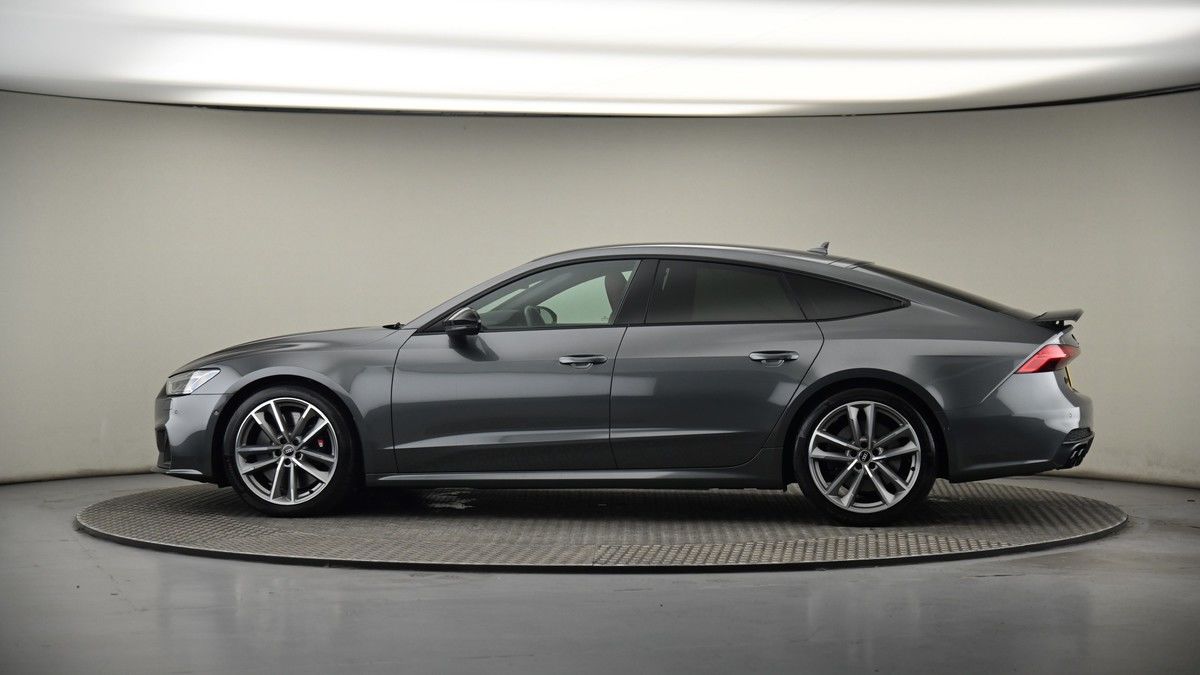 More views of Audi S7