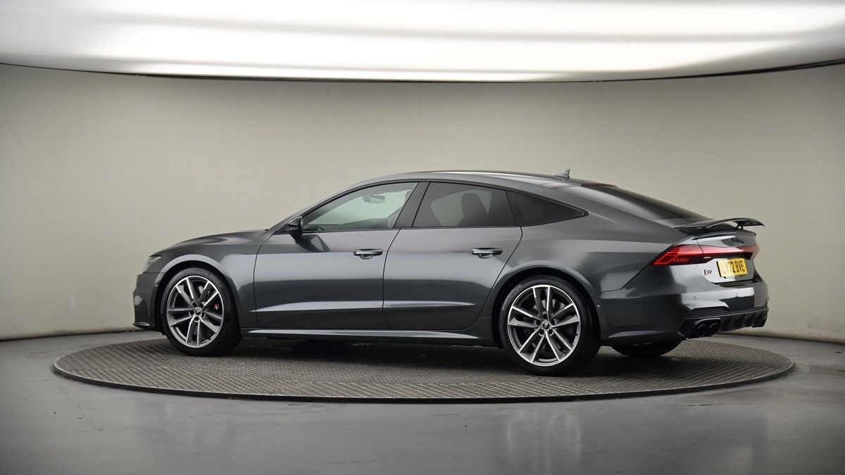 More views of Audi S7