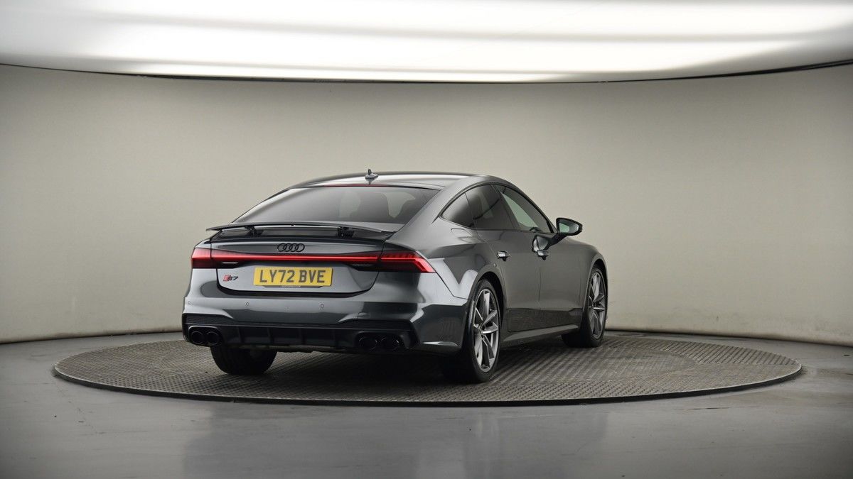 More views of Audi S7