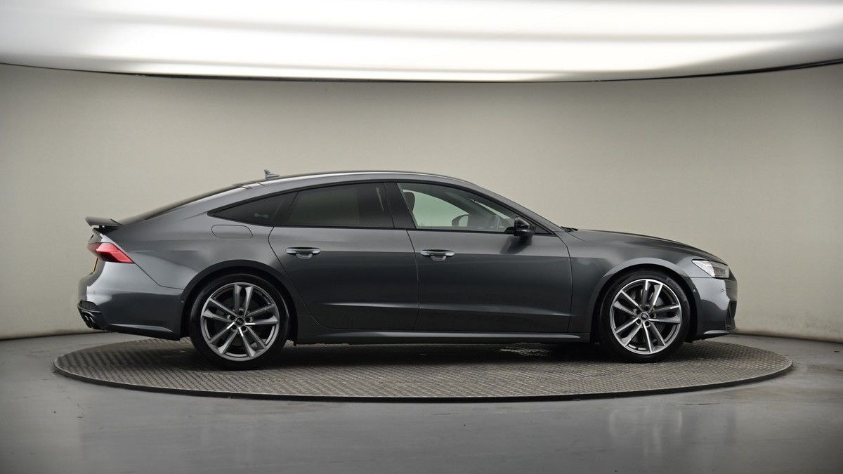 More views of Audi S7