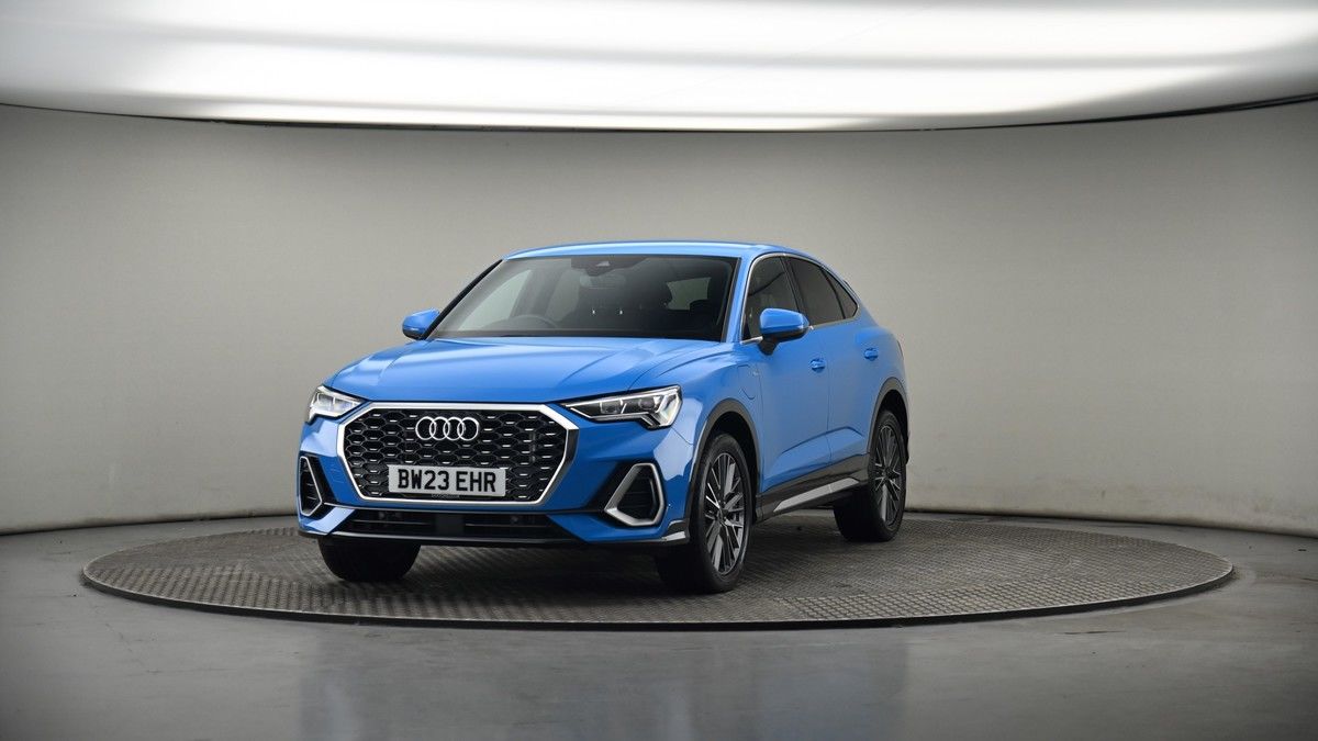 More views of Audi Q3