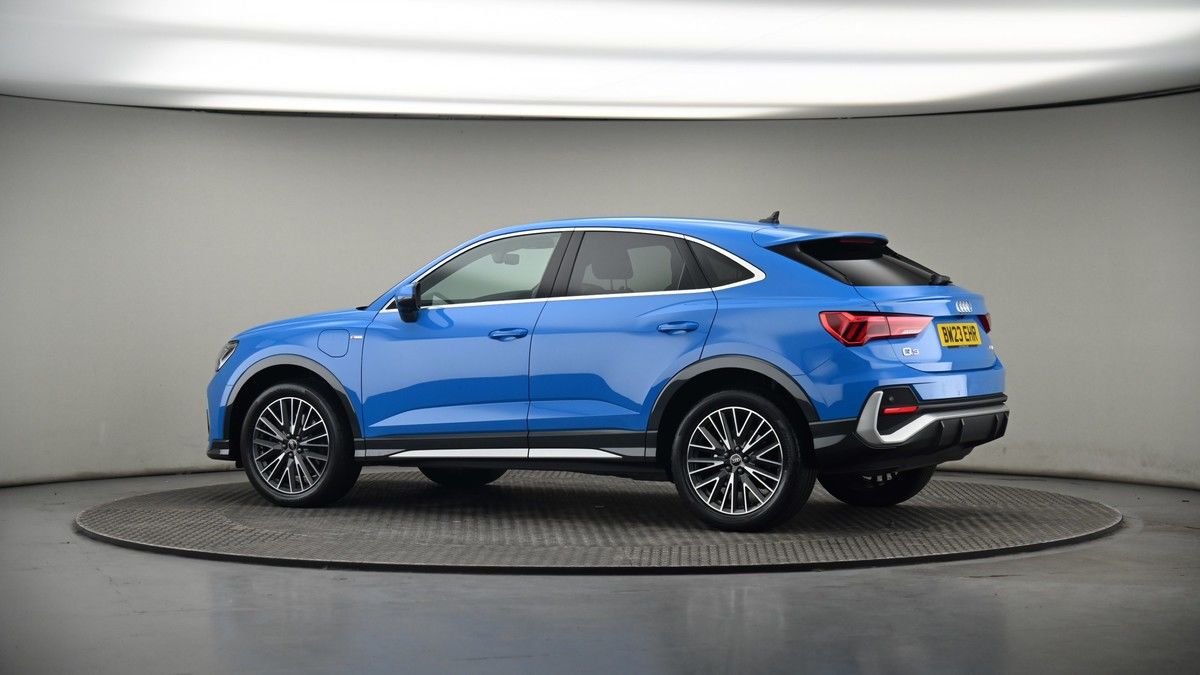 More views of Audi Q3