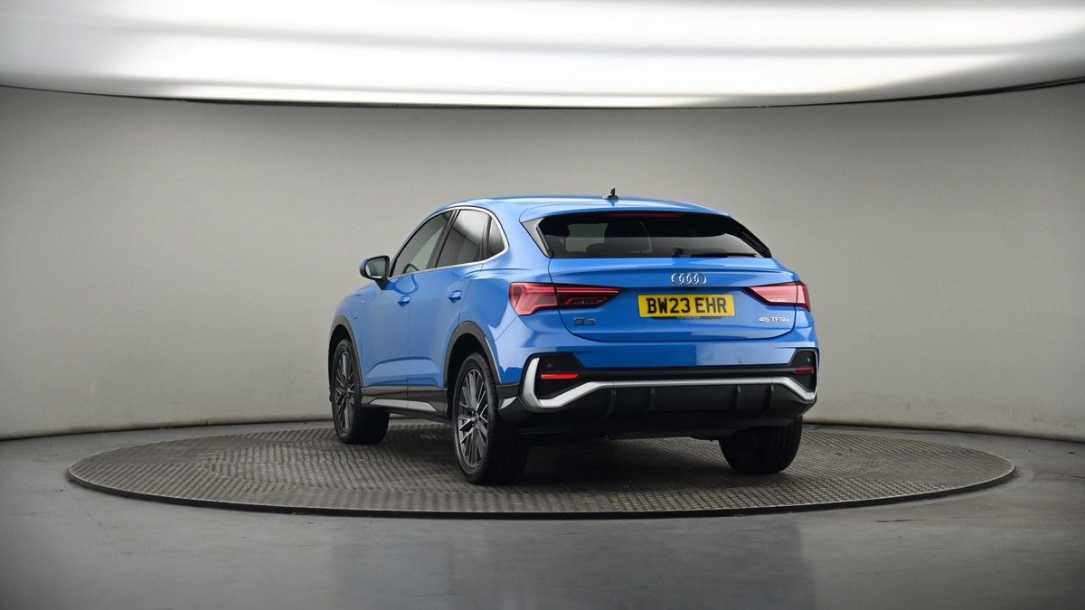 More views of Audi Q3