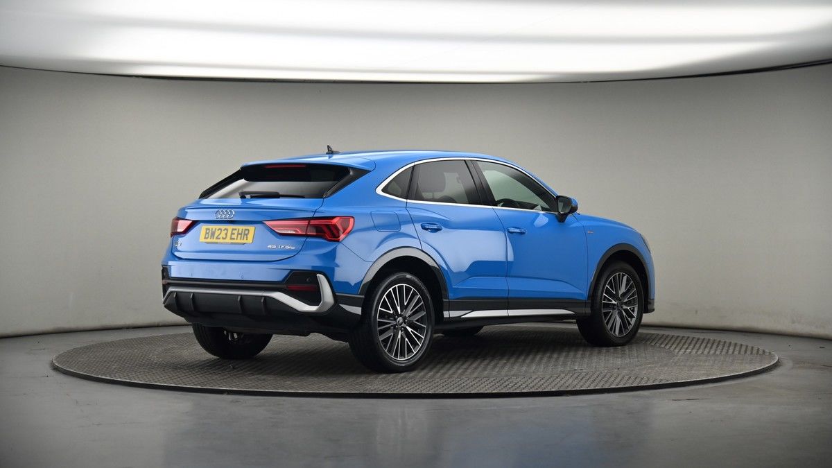 Audi Q3 Image 7