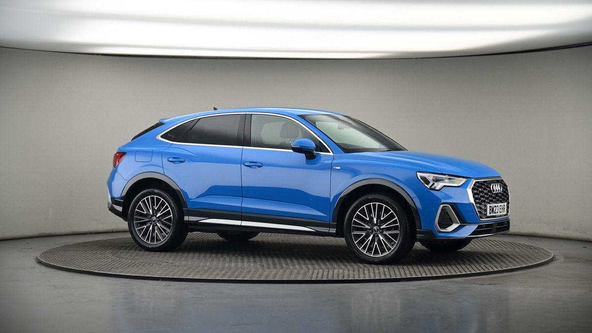 Audi Q3 Image 6