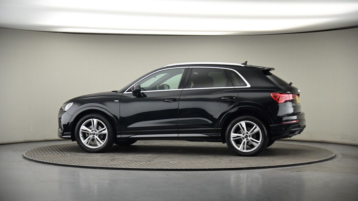 More views of Audi Q3