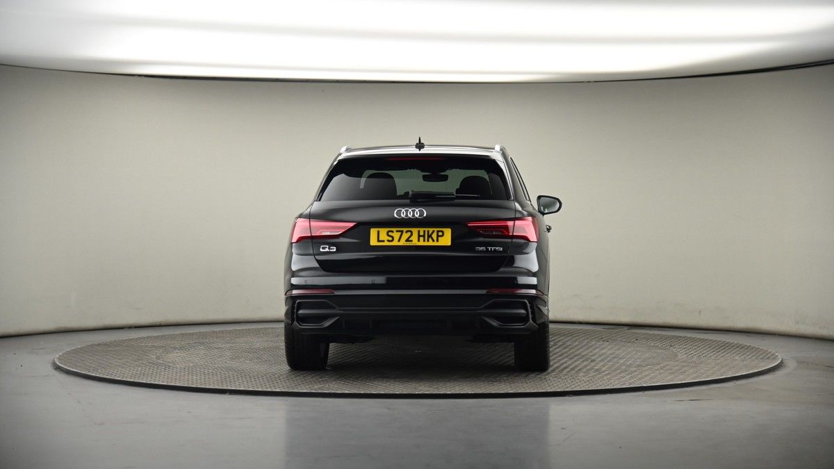 Audi Q3 Image 17