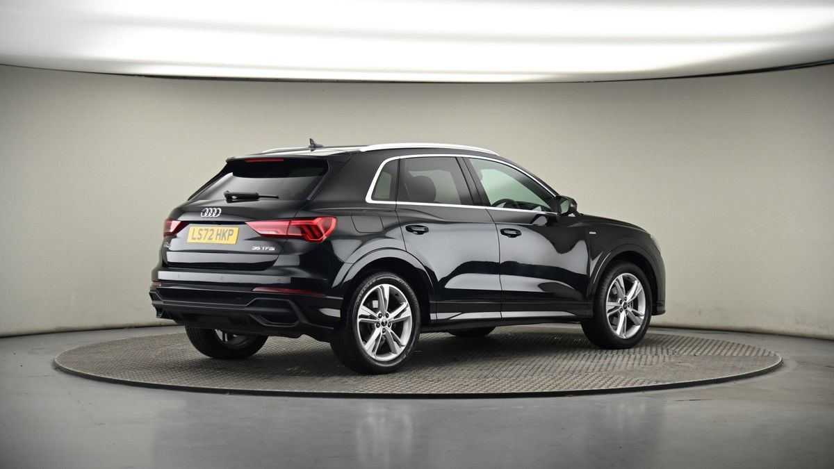 Audi Q3 Image 7