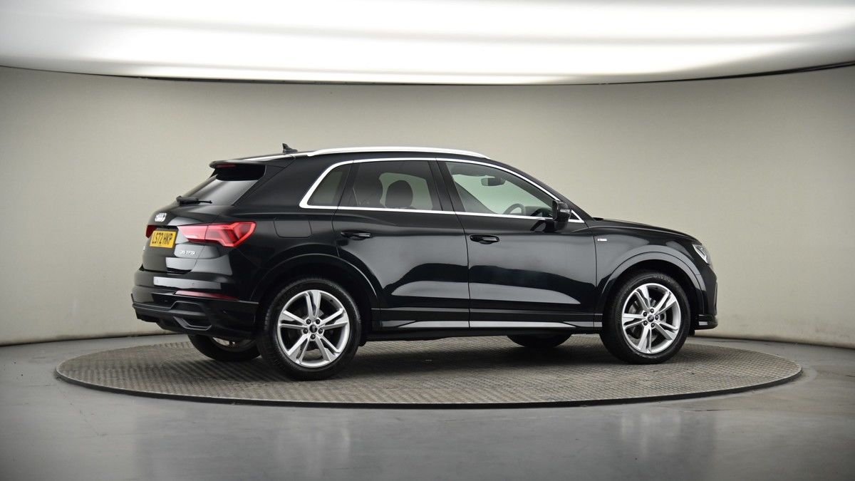 More views of Audi Q3