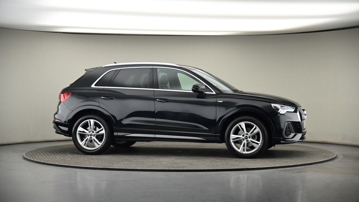 More views of Audi Q3