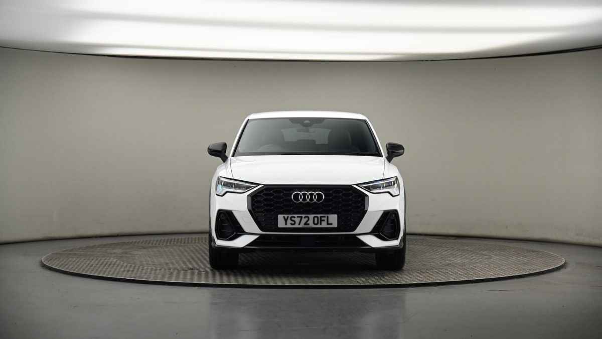Audi Q3 Image 17