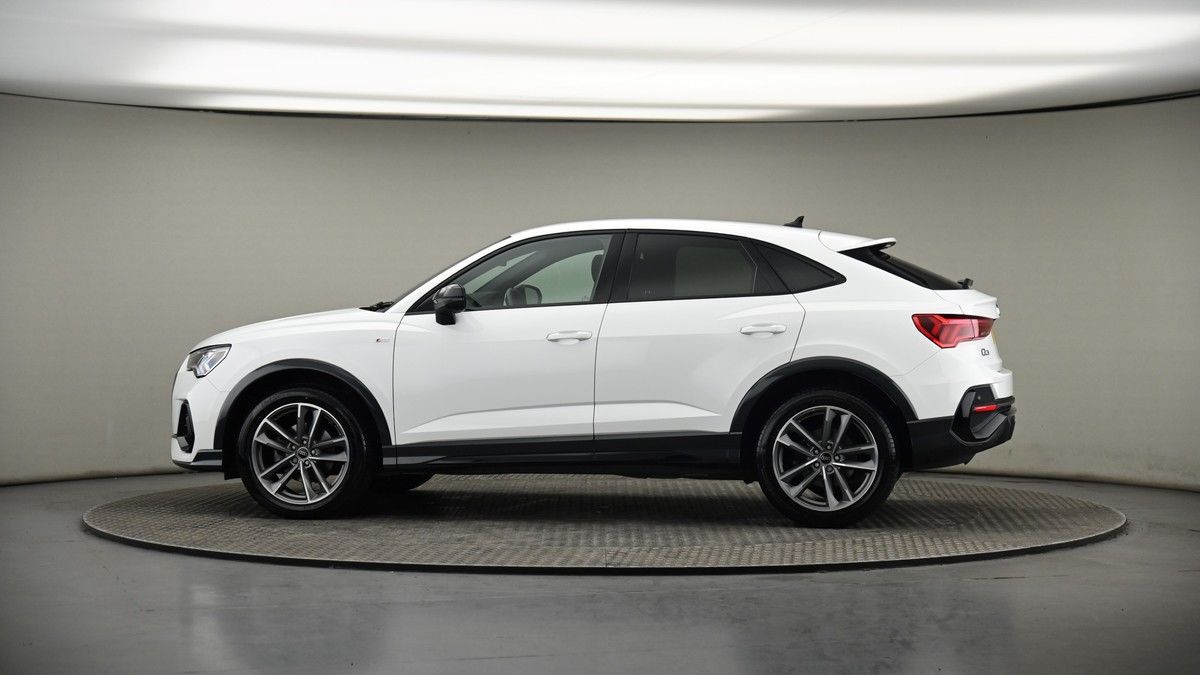More views of Audi Q3