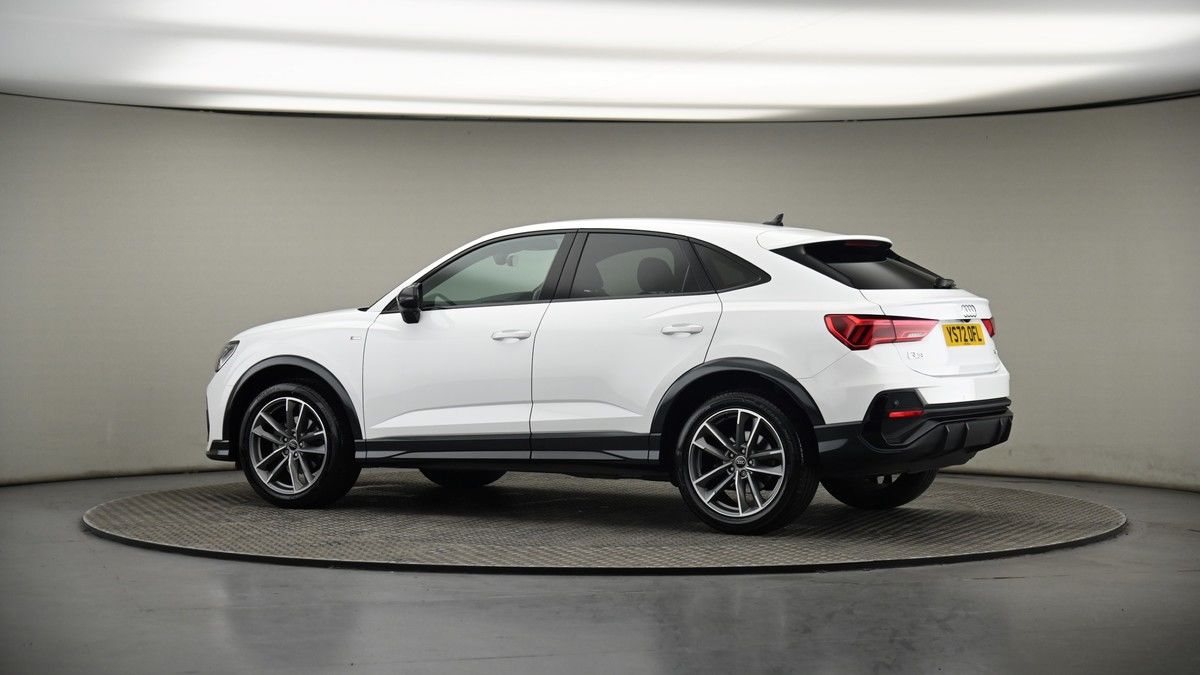 More views of Audi Q3