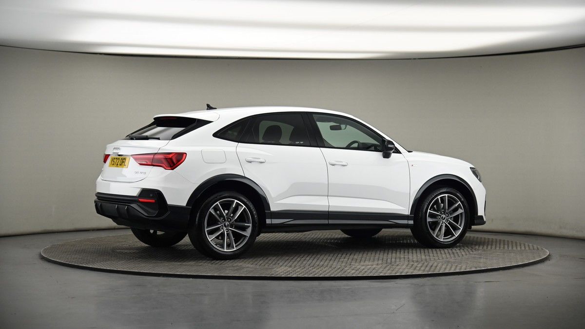 More views of Audi Q3