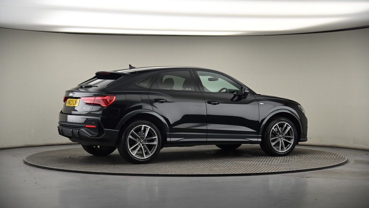 More views of Audi Q3