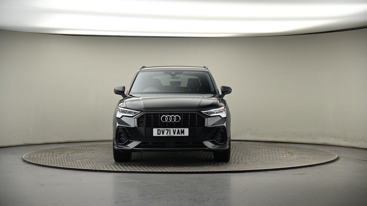 Audi Q3 Image 18