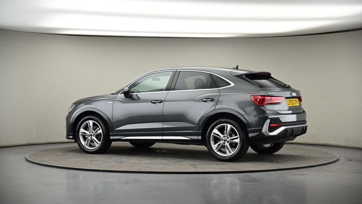 More views of Audi Q3