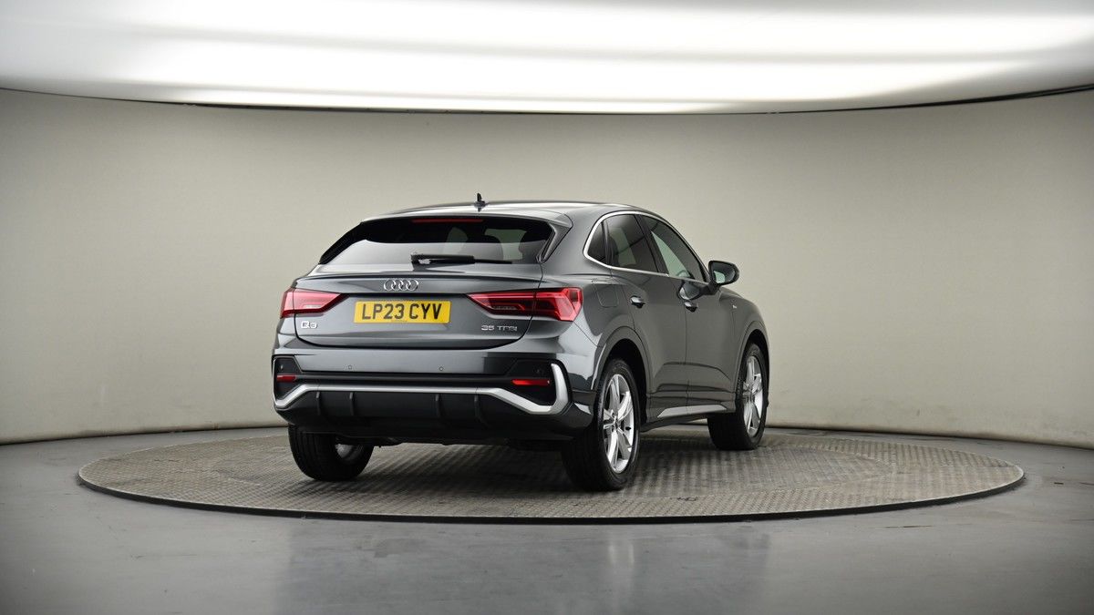 More views of Audi Q3