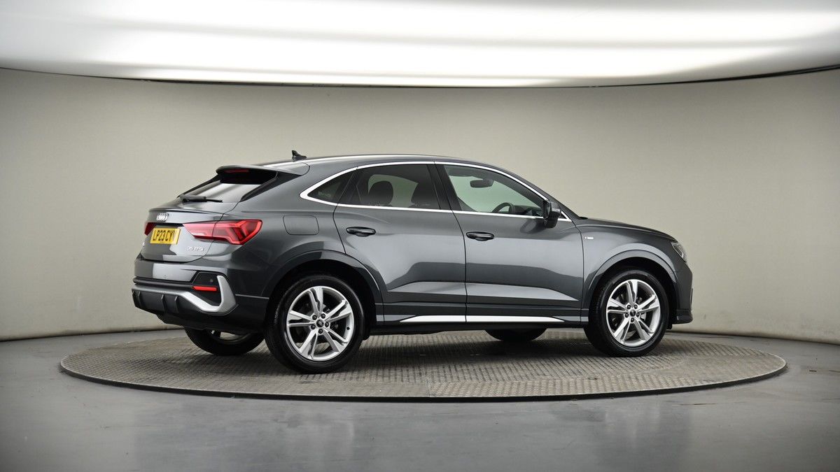 More views of Audi Q3