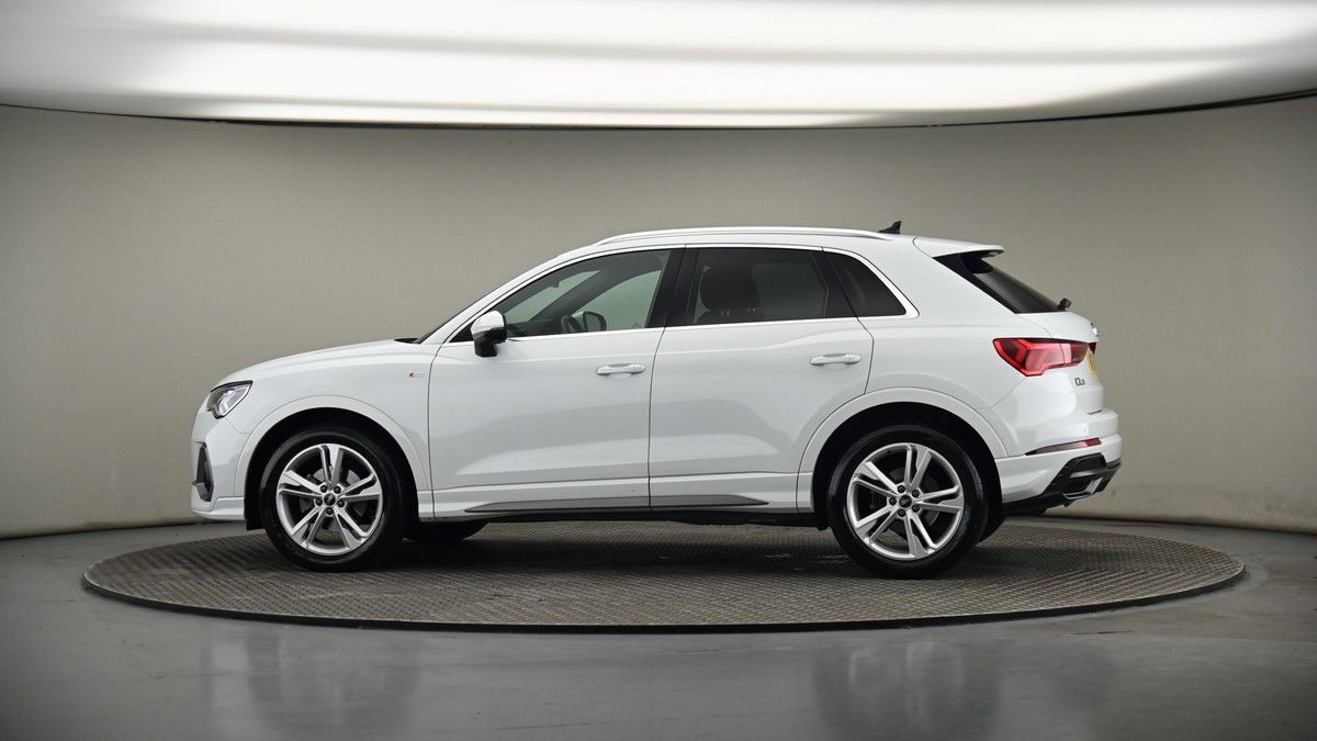 More views of Audi Q3