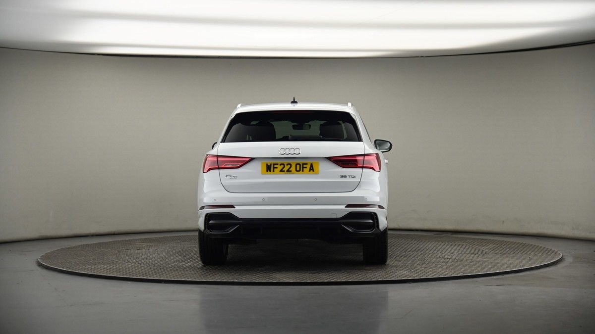 Audi Q3 Image 17