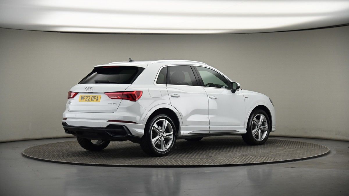 Audi Q3 Image 7