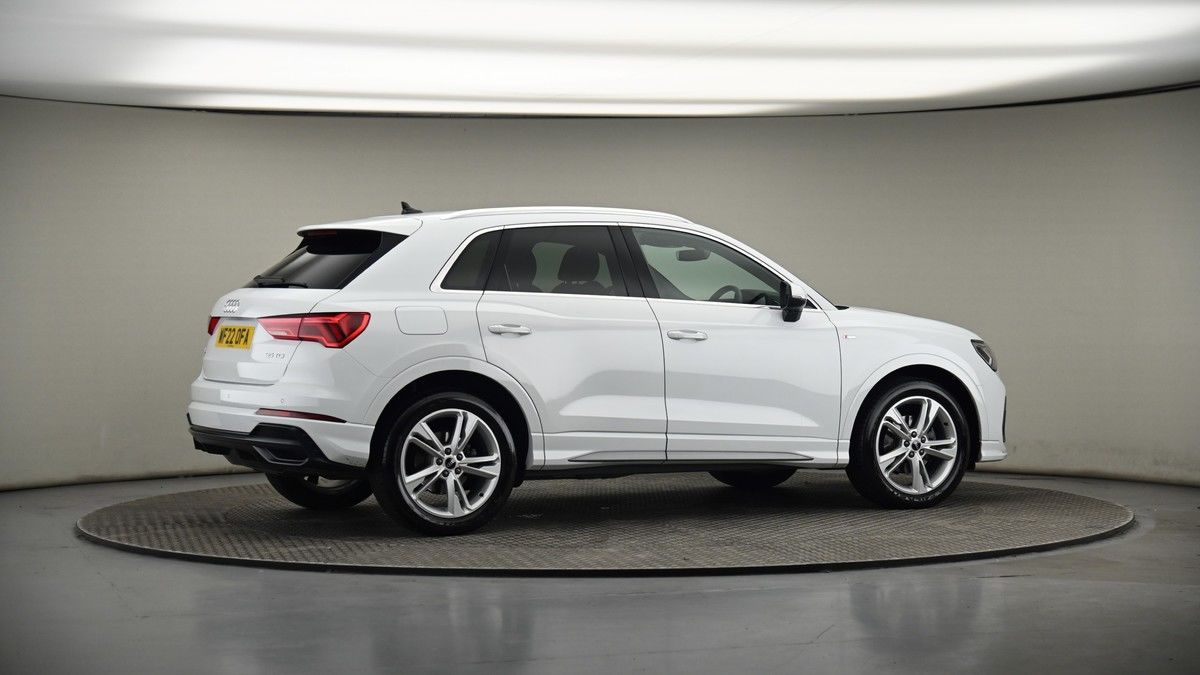 More views of Audi Q3