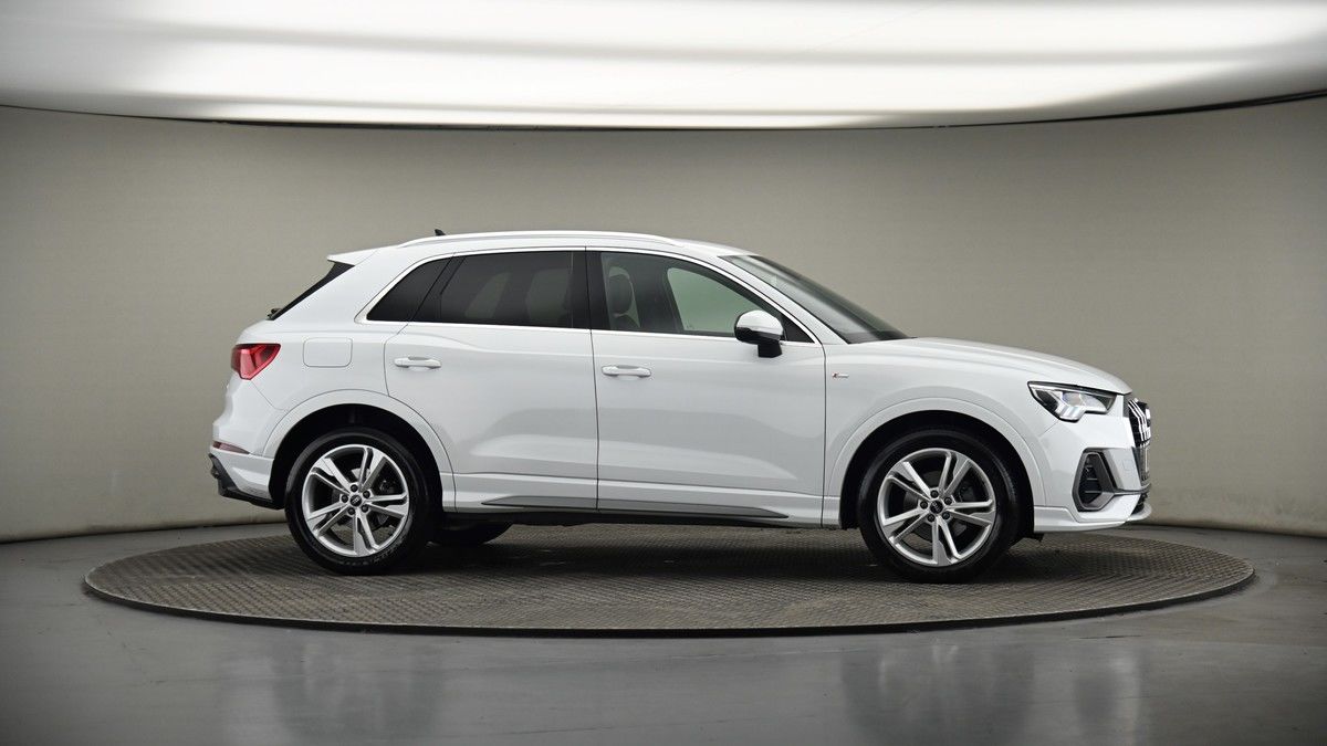 More views of Audi Q3