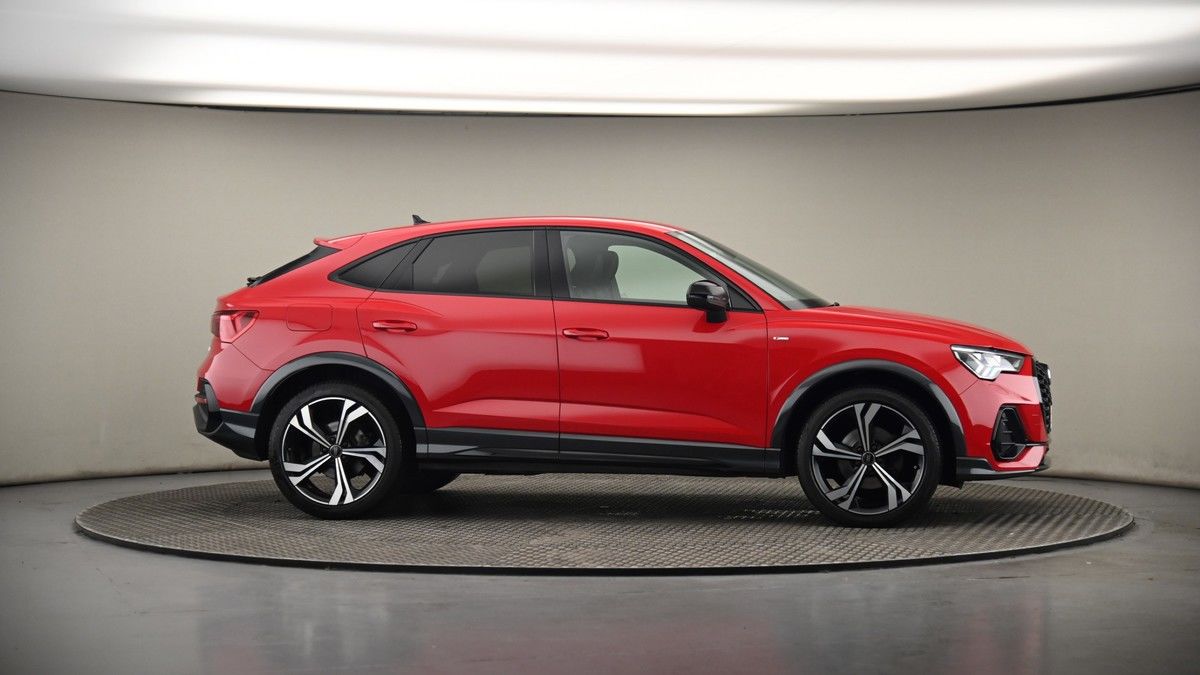 More views of Audi Q3