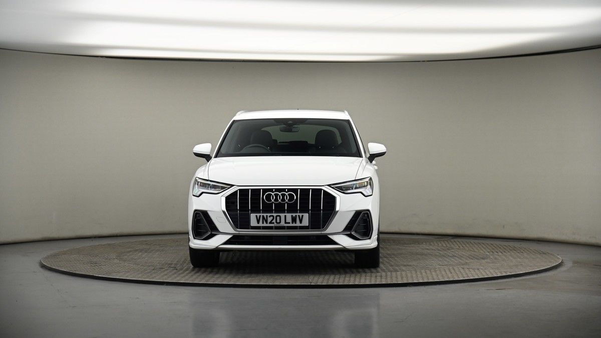 Audi Q3 Image 17