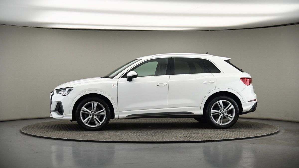 More views of Audi Q3