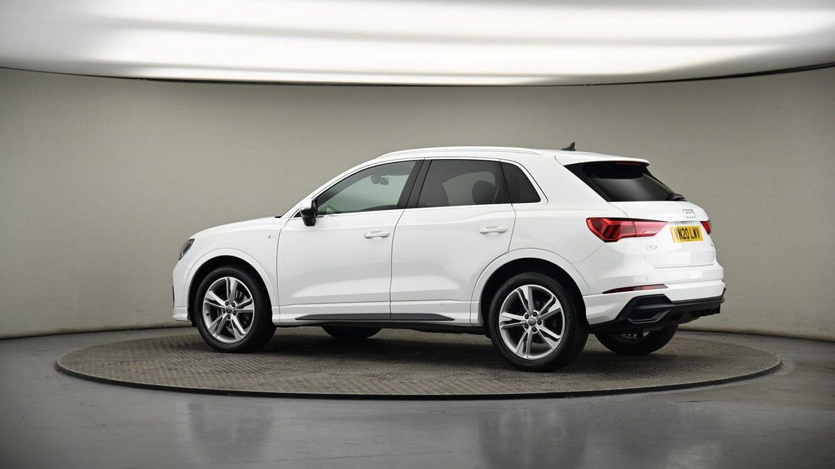 More views of Audi Q3