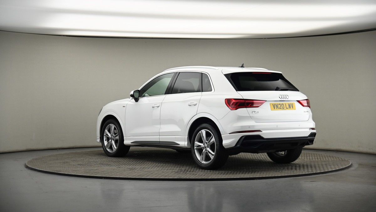 More views of Audi Q3