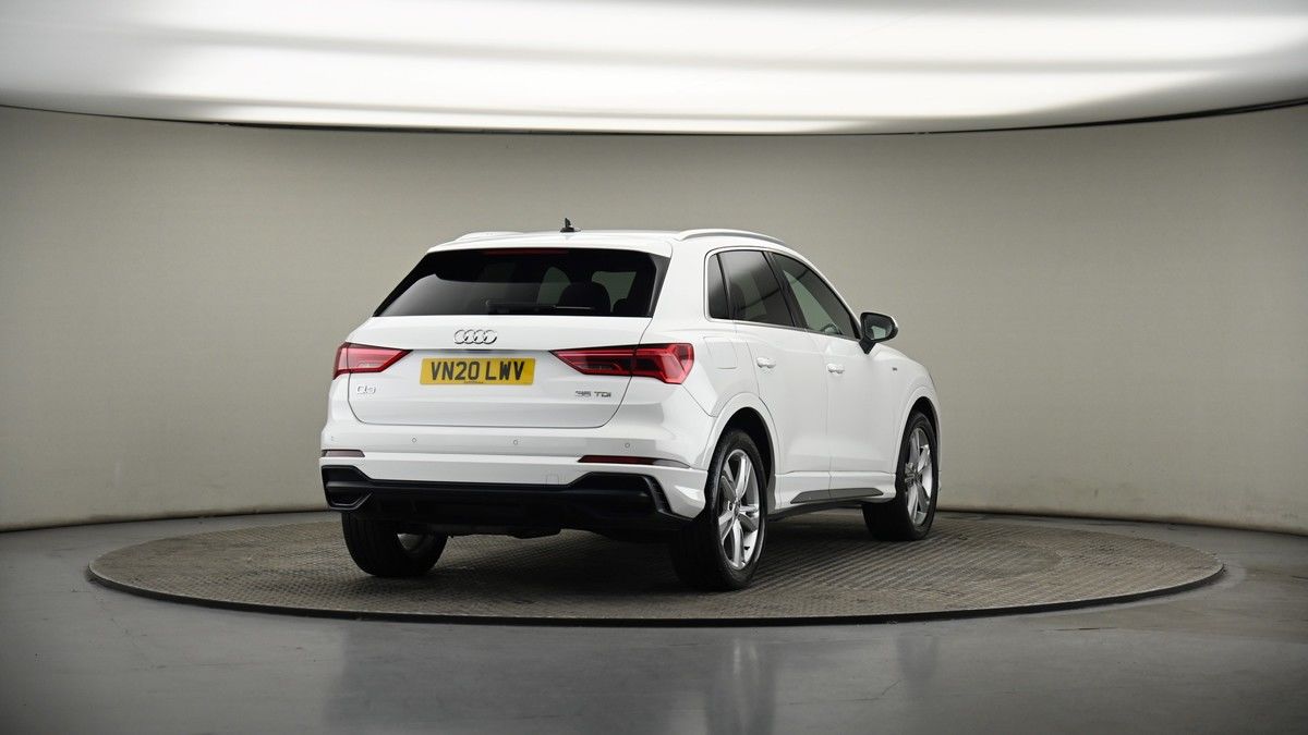 More views of Audi Q3