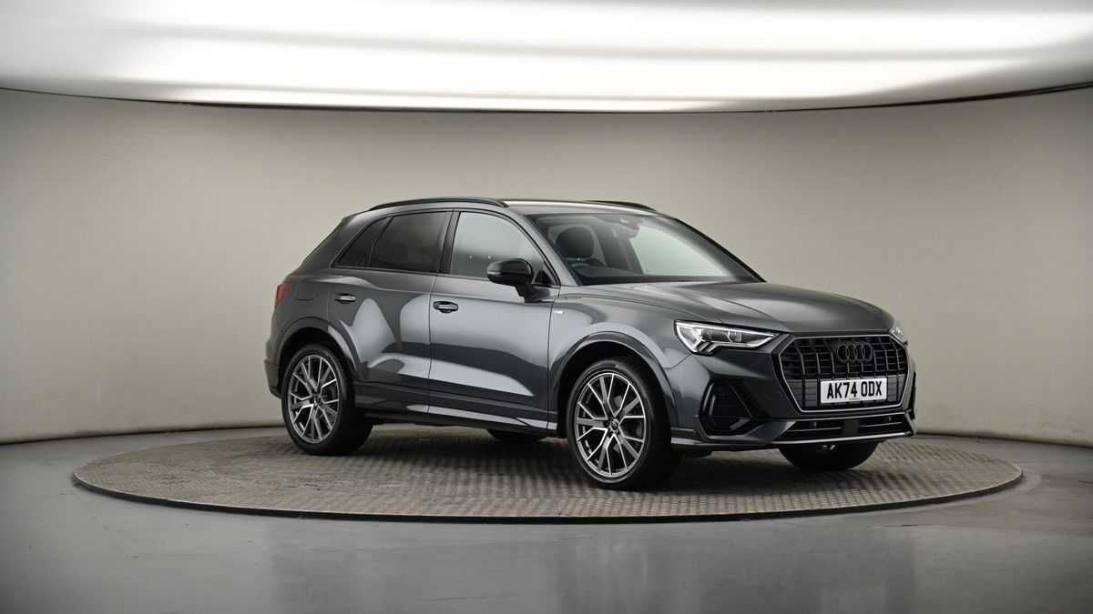More views of Audi Q3
