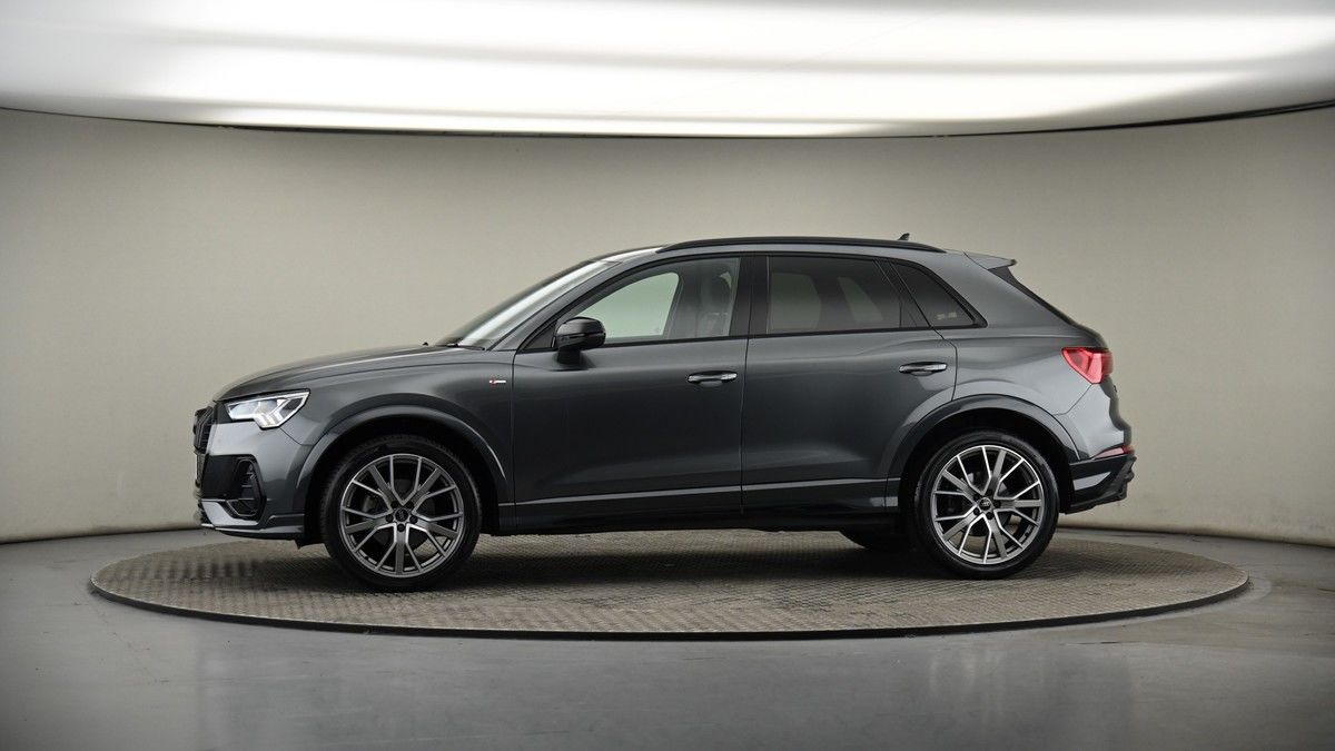 More views of Audi Q3