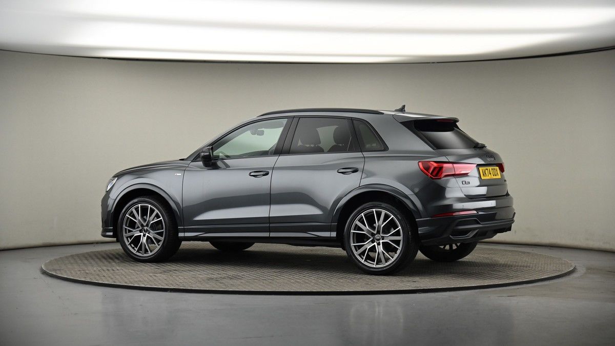 More views of Audi Q3