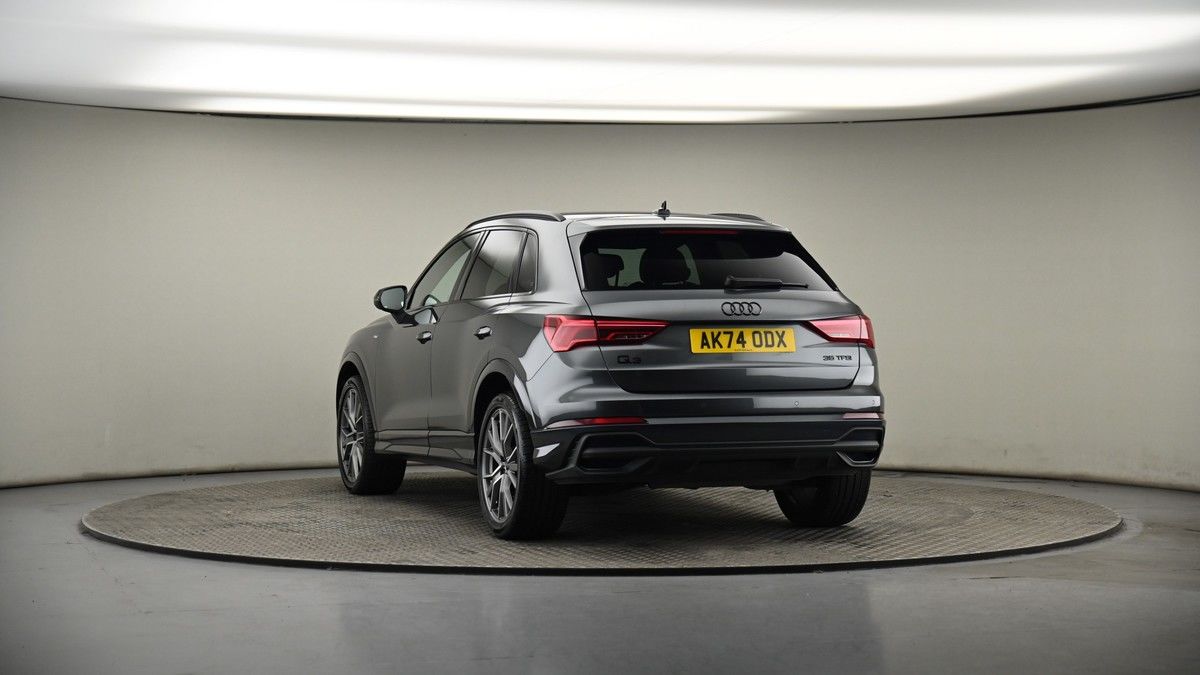 More views of Audi Q3