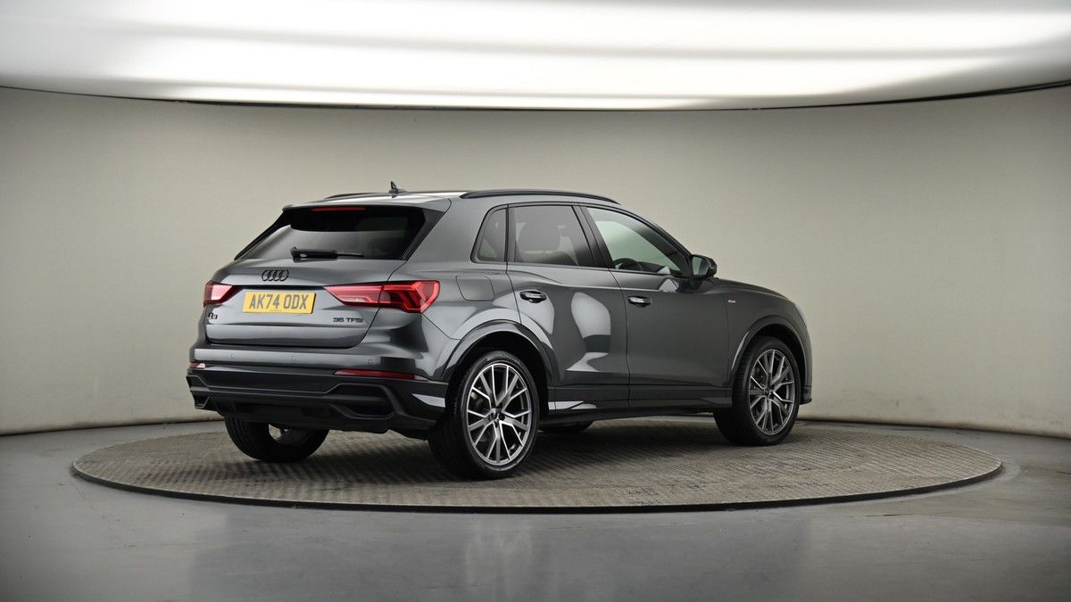 Audi Q3 Image 7