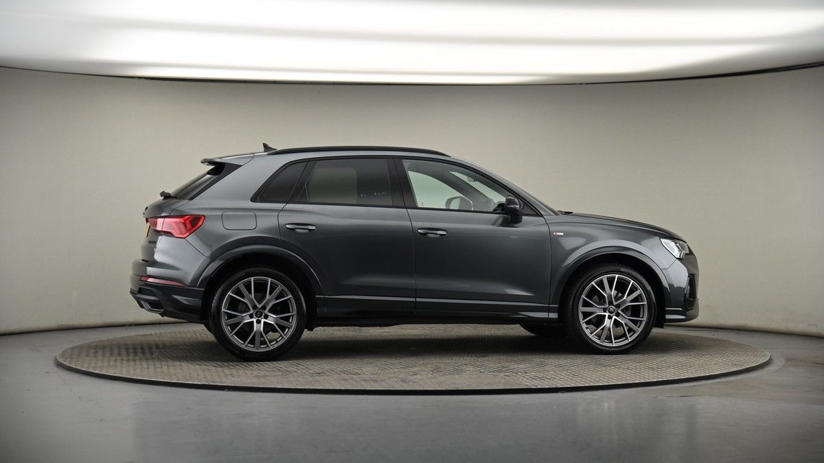 More views of Audi Q3
