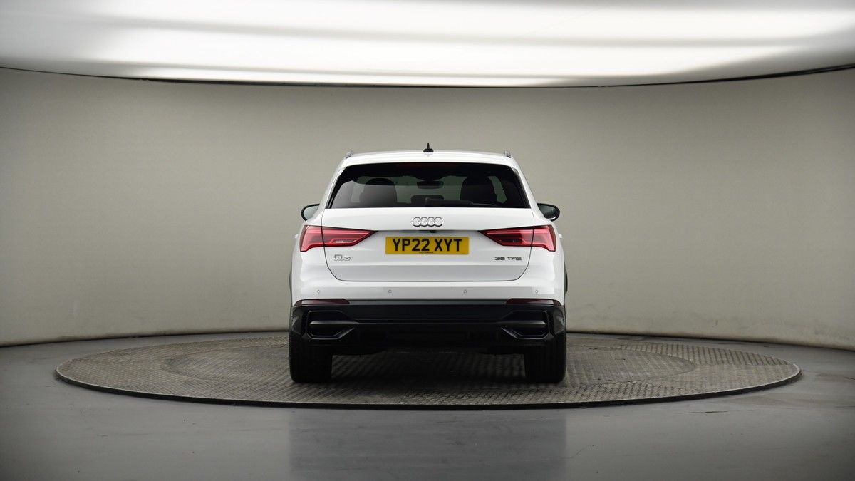 Audi Q3 Image 17