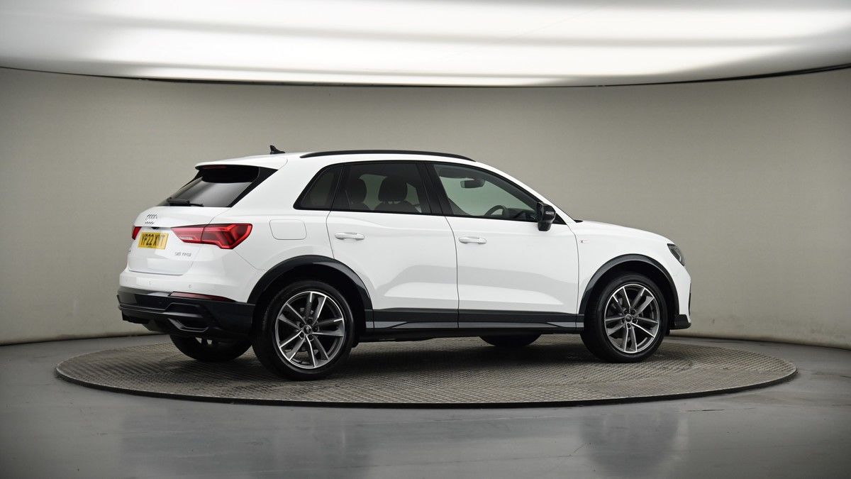 More views of Audi Q3