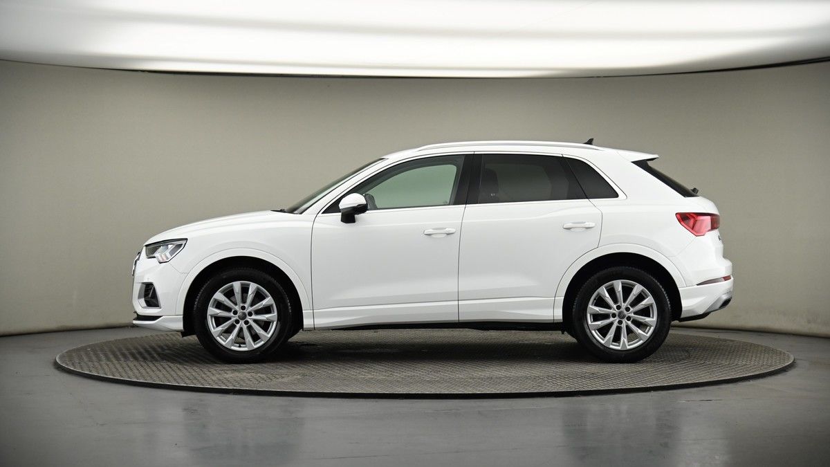 Audi Q3 Image 19