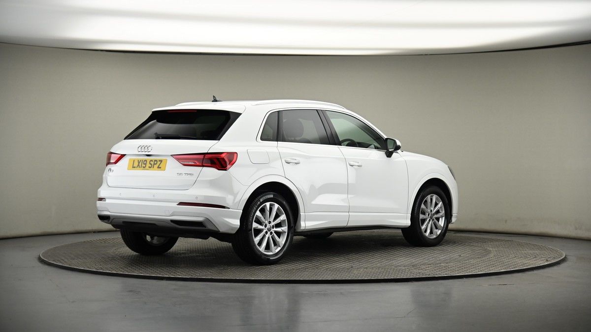 Audi Q3 Image 7