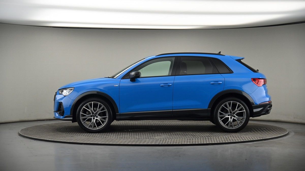 Audi Q3 Image 19