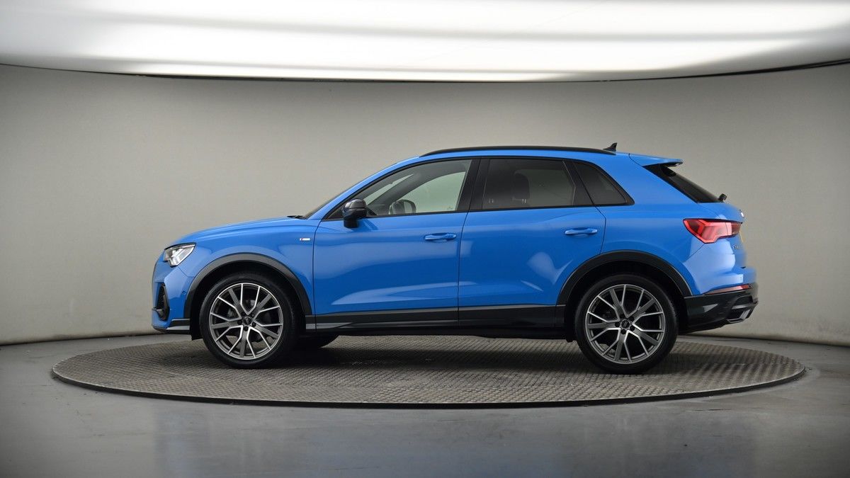 More views of Audi Q3