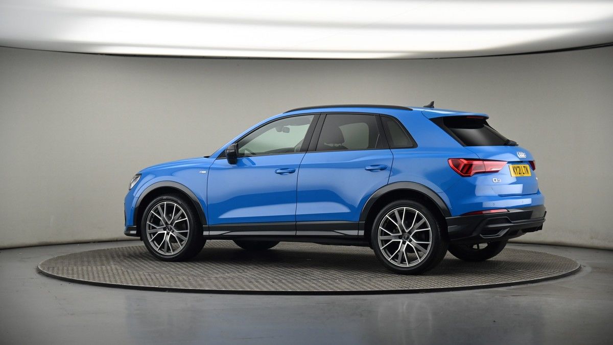 More views of Audi Q3