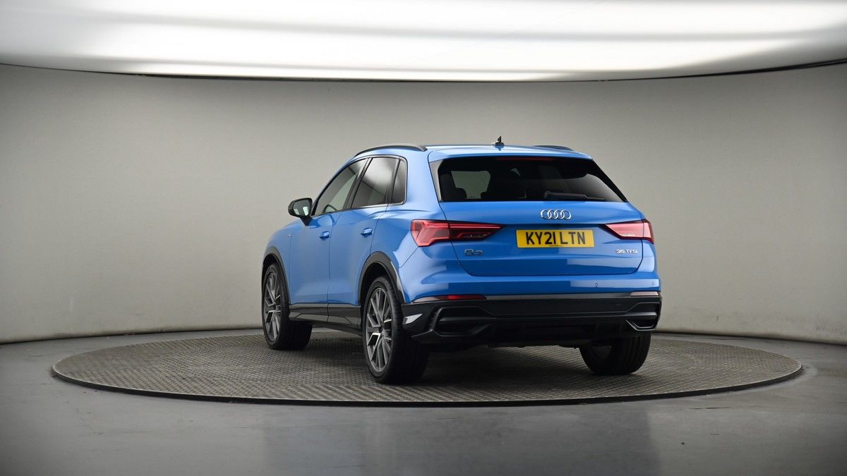 More views of Audi Q3